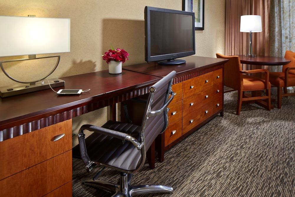 Anaheim Portofino Inn & Suites Экстерьер фото