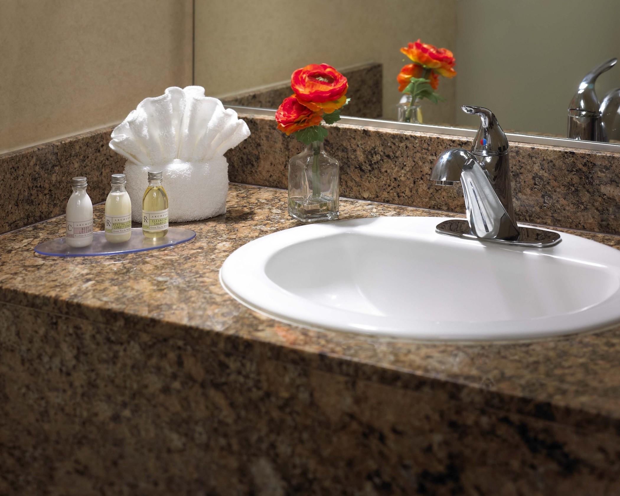 Anaheim Portofino Inn & Suites Экстерьер фото