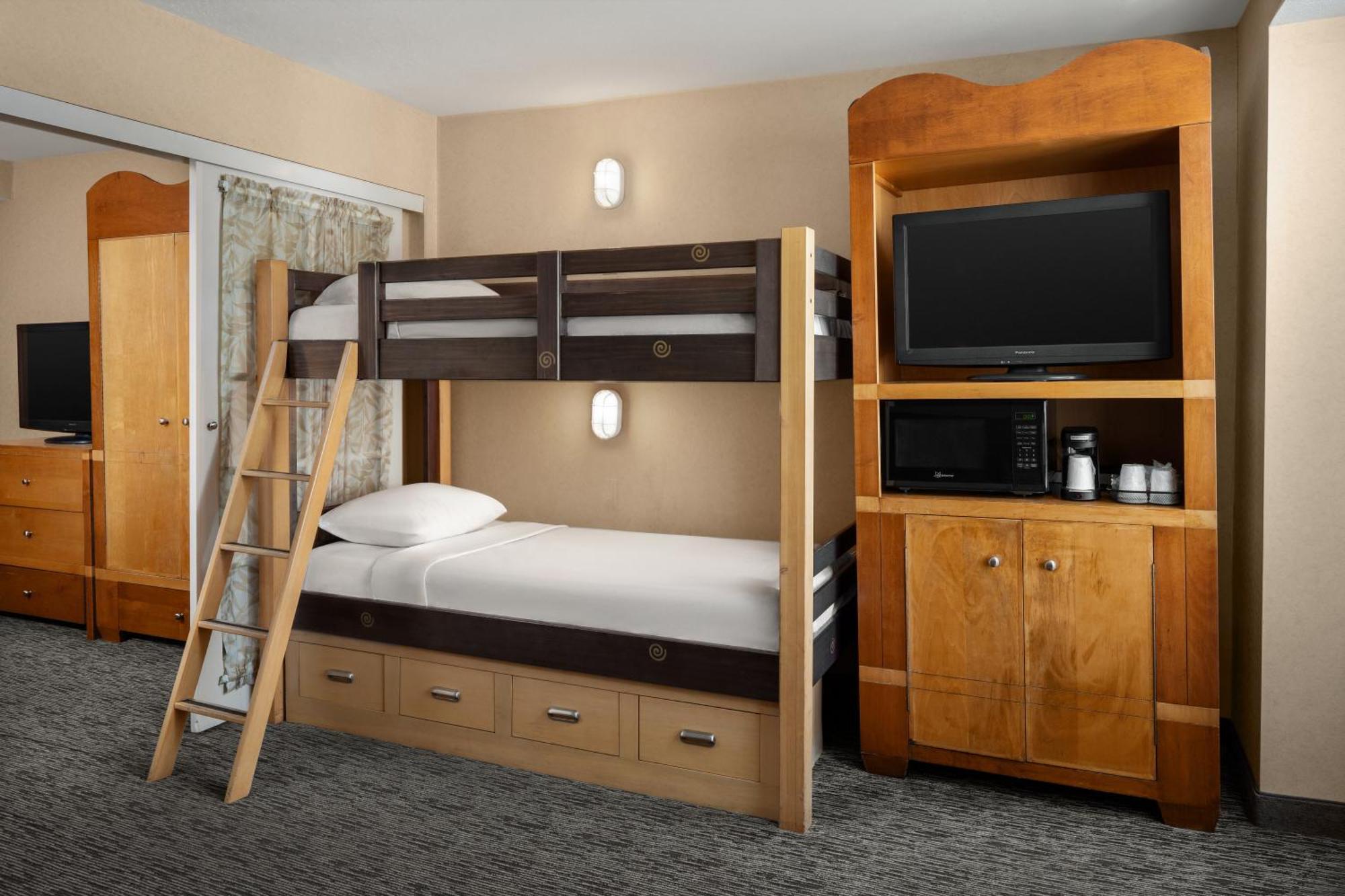 Anaheim Portofino Inn & Suites Экстерьер фото